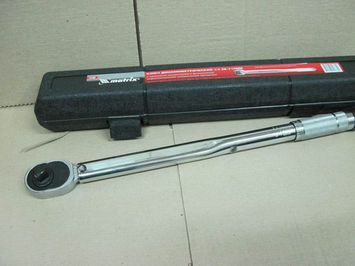 Ключ динамометрический 42-210 Нм1/2 Matrix